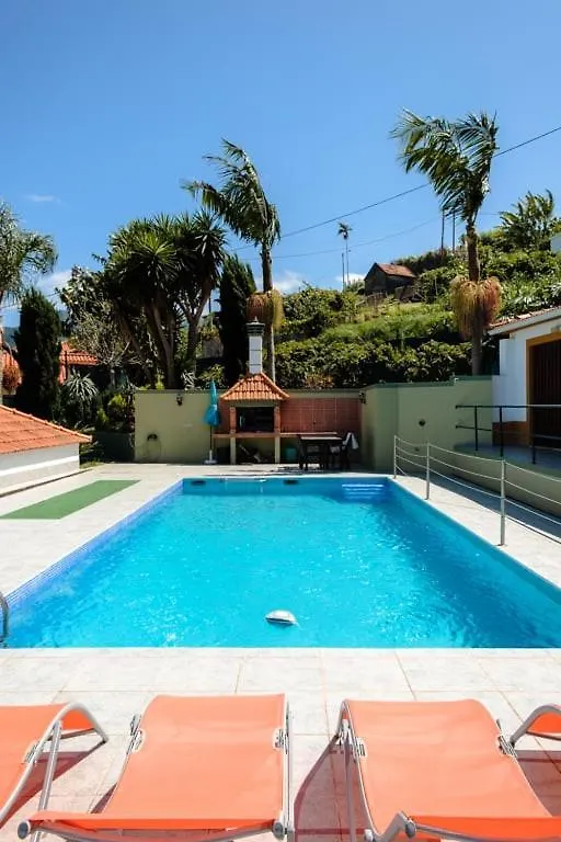 Guestready - Hikers Haven Hotel São Roque do Faial Gæstehus