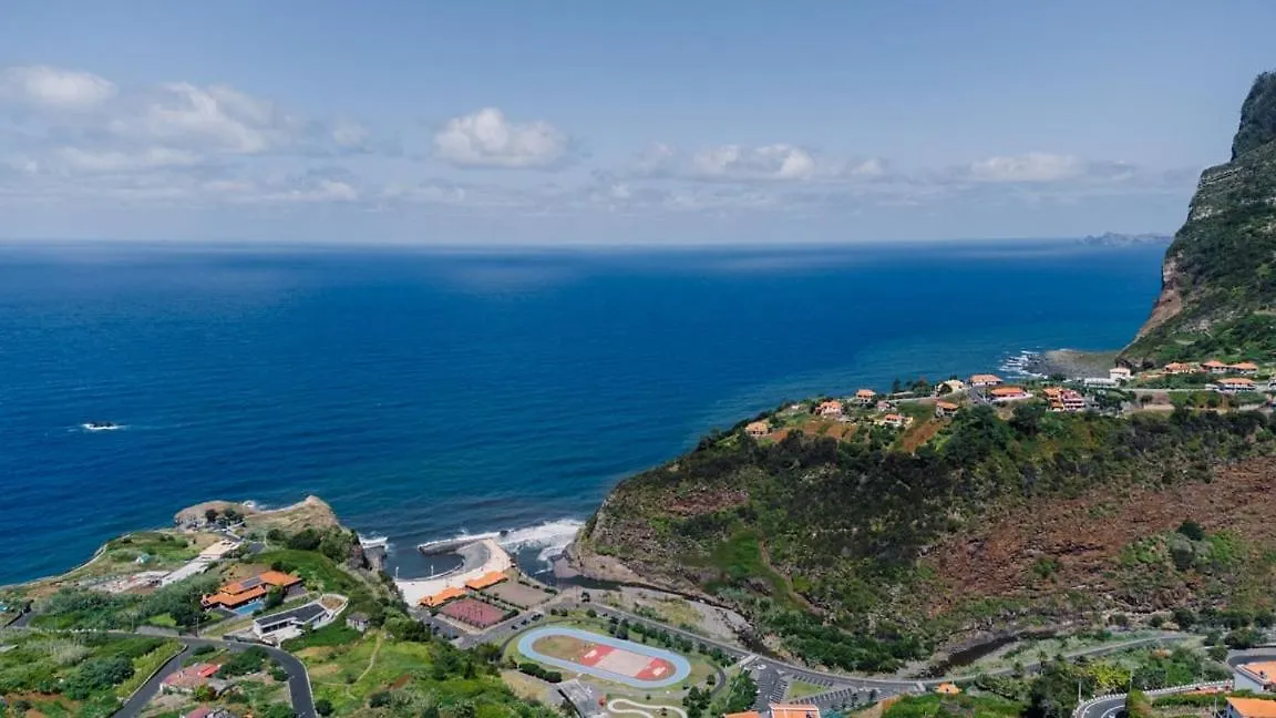 Guestready - Hikers Haven Hotel São Roque do Faial