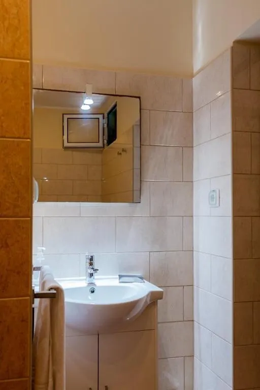 Gæstehus Guestready - Hikers Haven Hotel São Roque do Faial