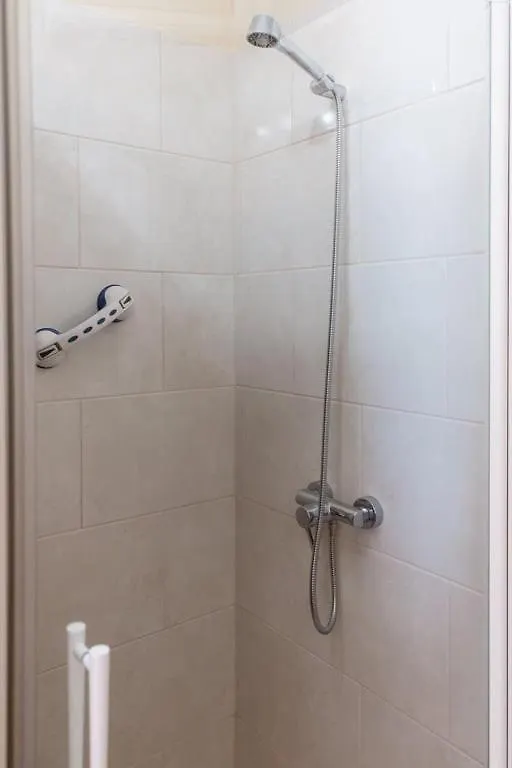Hotel Guestready - Hikers Haven São Roque do Faial Portugalia