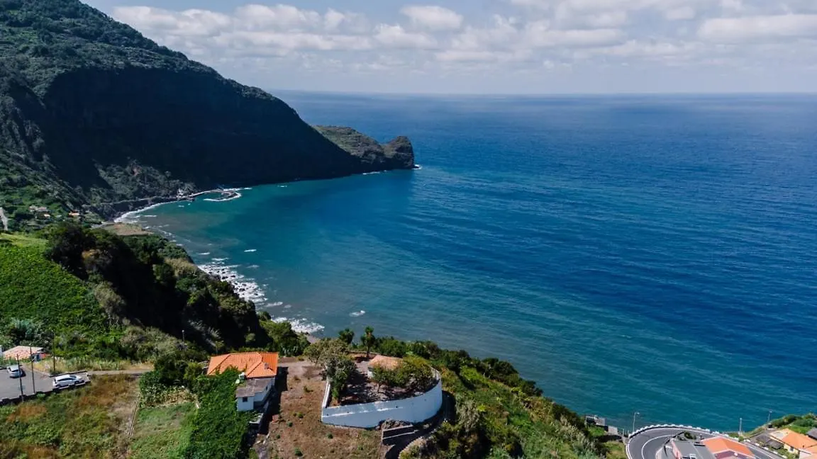 Guestready - Hikers Haven Hotel São Roque do Faial 0*, Faial Island (Azores)